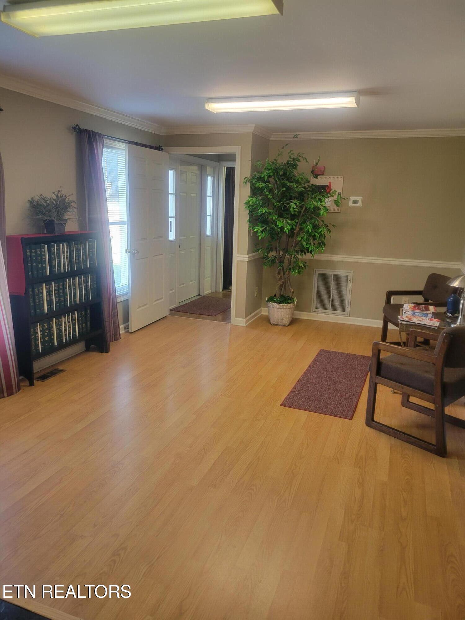 240 West Tennessee Avenue Oak Ridge, TN 37830 - Photo 4 of 10 1000007605