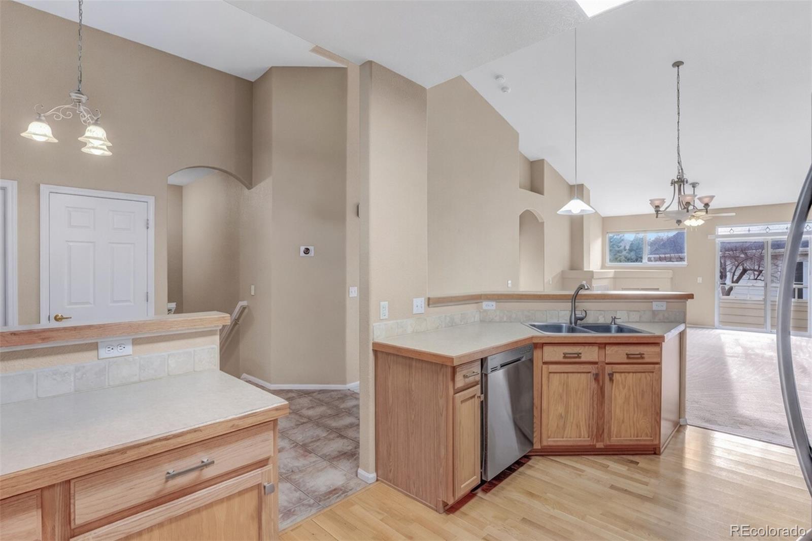 6656 South Reed Way, Unit B Littleton, CO 80123 - Photo 6 of 31 Gallery Image 6