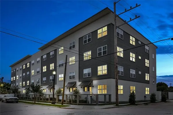 $235,000 | 2100 St Thomas Street, Unit 303, New Orleans, LA 70130