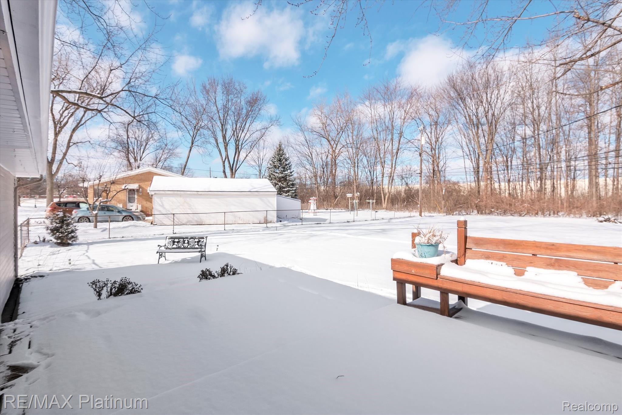 119 Michelson Road Rochester, MI 48307 - Photo 32 of 35 39-119-Michelson-Rd-WindowStill-Real-Estate-Photography-39.jpg