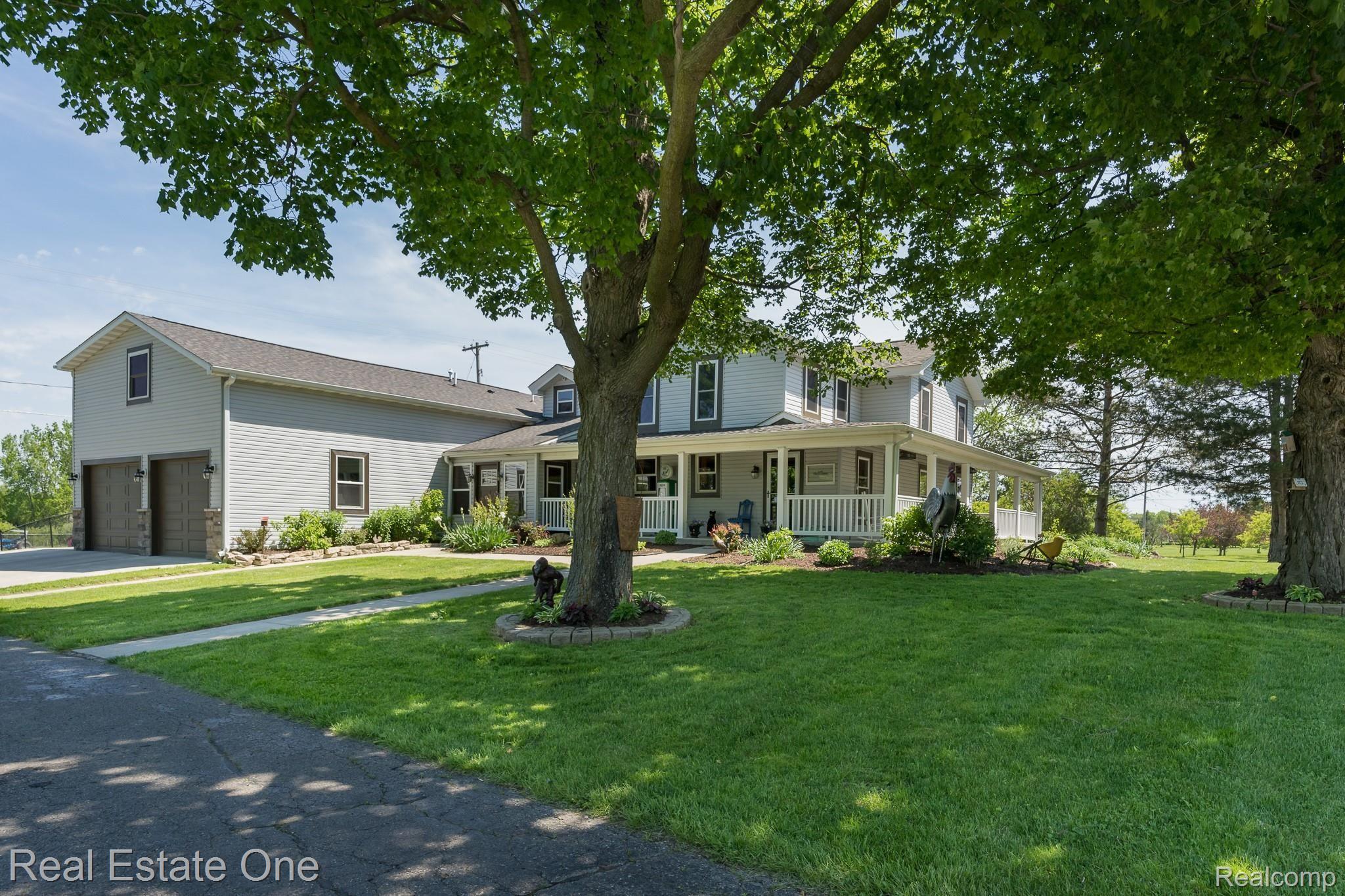 8047 Perry Road Grand Blanc, MI 48439 - Photo 2 of 48 WELCOME HOME!