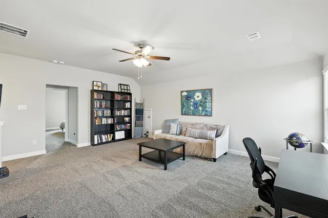 $419,900 | 505 Bighorn Pass, Denton, TX 76210