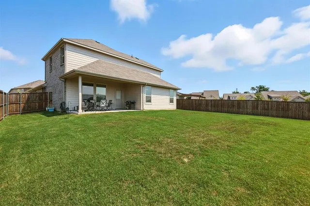 $419,900 | 505 Bighorn Pass, Denton, TX 76210