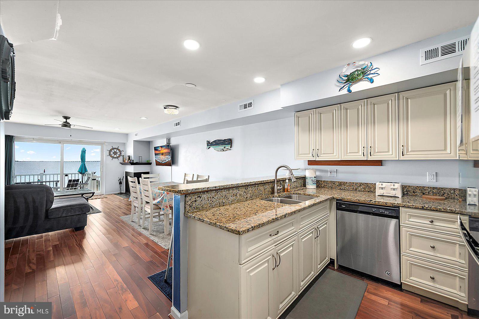 719 Rusty Anchor Road, Unit 4A Ocean City, MD 21842 - Photo 17 of 60 Gallery Image 17
