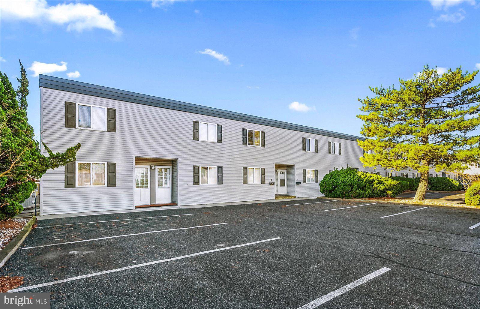 719 Rusty Anchor Road, Unit 4A Ocean City, MD 21842 - Photo 4 of 60 Gallery Image 4