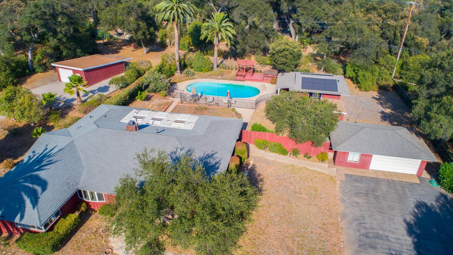 516 Palomar Road Ojai, CA 93023 - Photo 30 of 45 an aerial view of a houses with an outdoor space