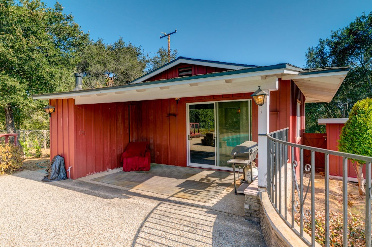 516 Palomar Road Ojai, CA 93023 - Photo 41 of 45 a front view of a house with garden and patio