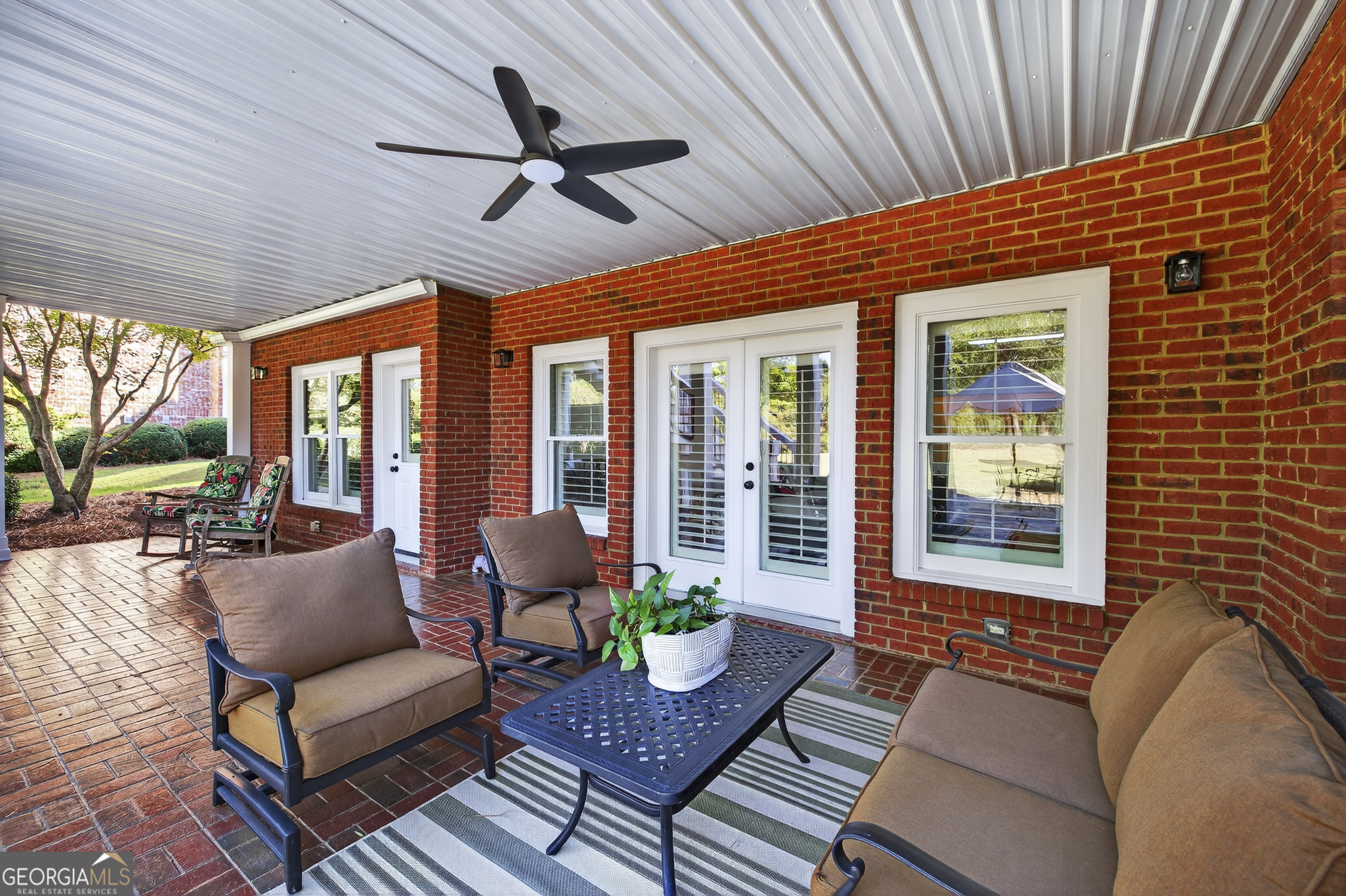 675 Garden Circle Statham, GA 30666 - Photo 11 of 98