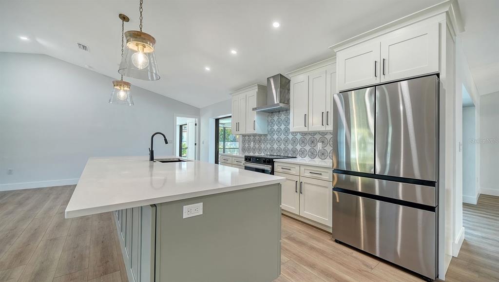 5468 Wilkinson Road Sarasota, FL 34233 - Photo 17 of 69