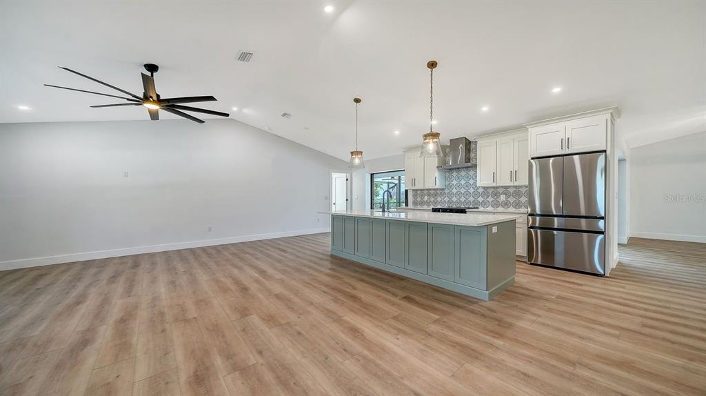 5468 Wilkinson Road Sarasota, FL 34233 - Photo 10 of 69