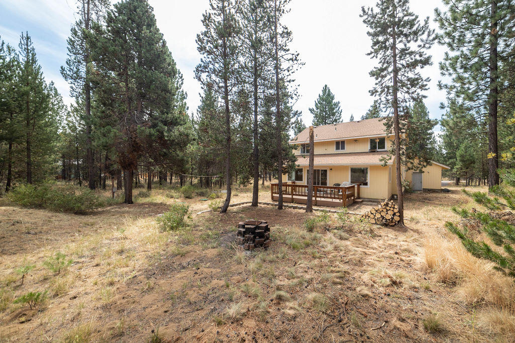 16944 Downey Road Bend, OR 97707 - Photo 40 of 44 a view of a park with trees