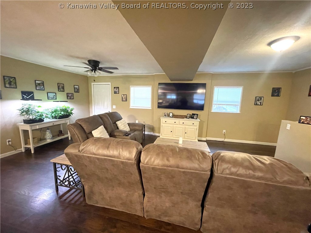 1038 Clay Road Spencer, WV 25276 - Photo 6 of 40 Gallery Image 6
