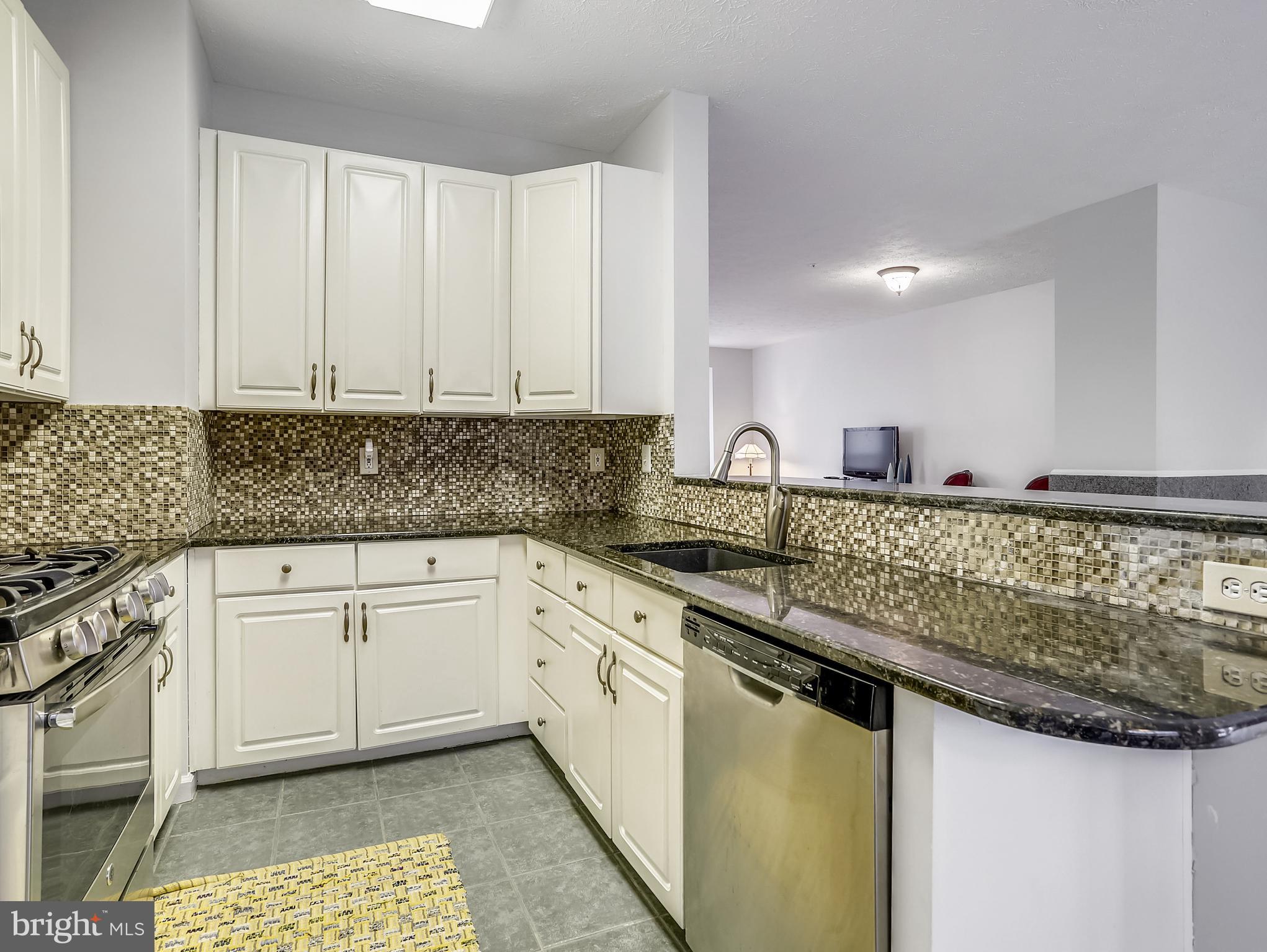 3253 Escapade Circle Riva, MD 21140 - Photo 12 of 61 Kitchen With Granite Countertops