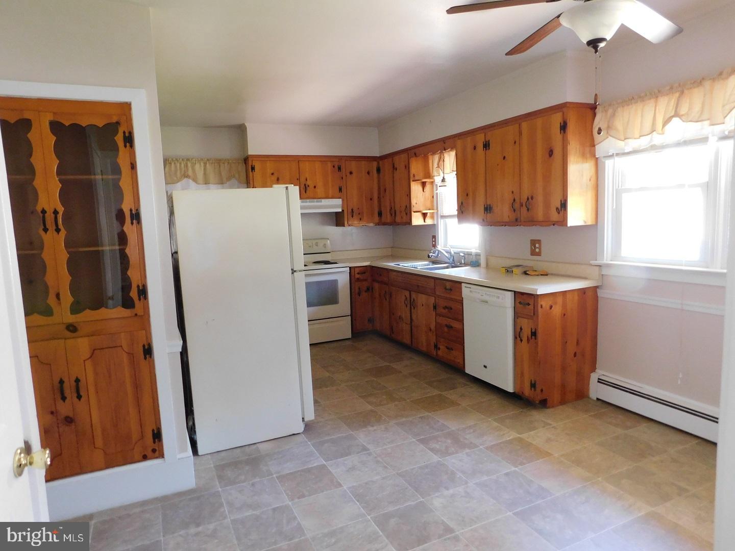 691 Scotland Road Quarryville, PA 17566 - Photo 3 of 15 Kitchen