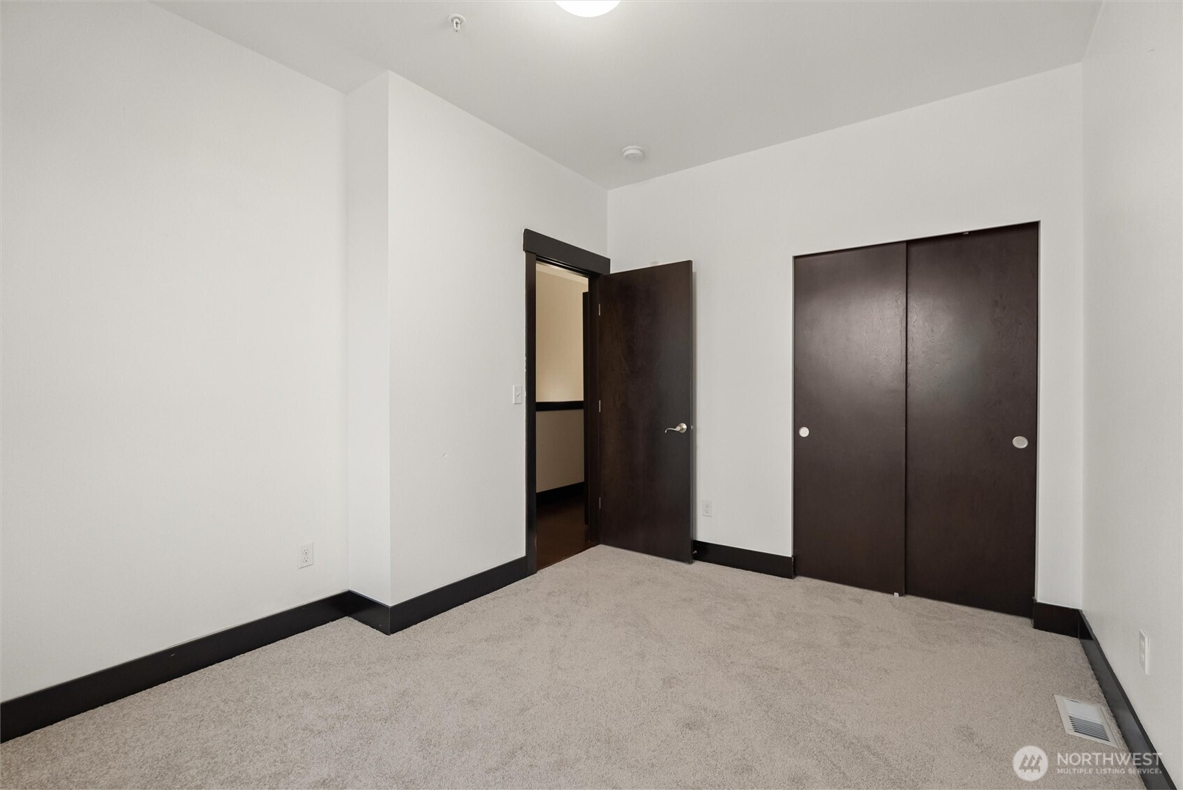 4000 Northeast 3rd Place Renton, WA 98056 - Photo 30 of 40