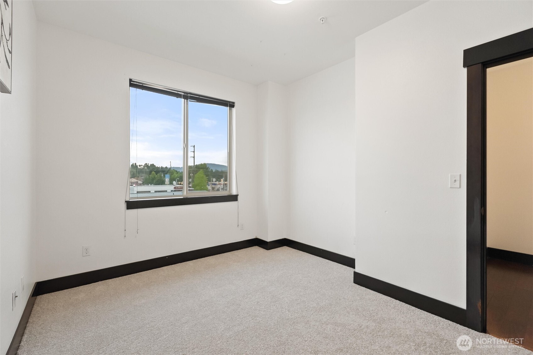 4000 Northeast 3rd Place Renton, WA 98056 - Photo 31 of 40