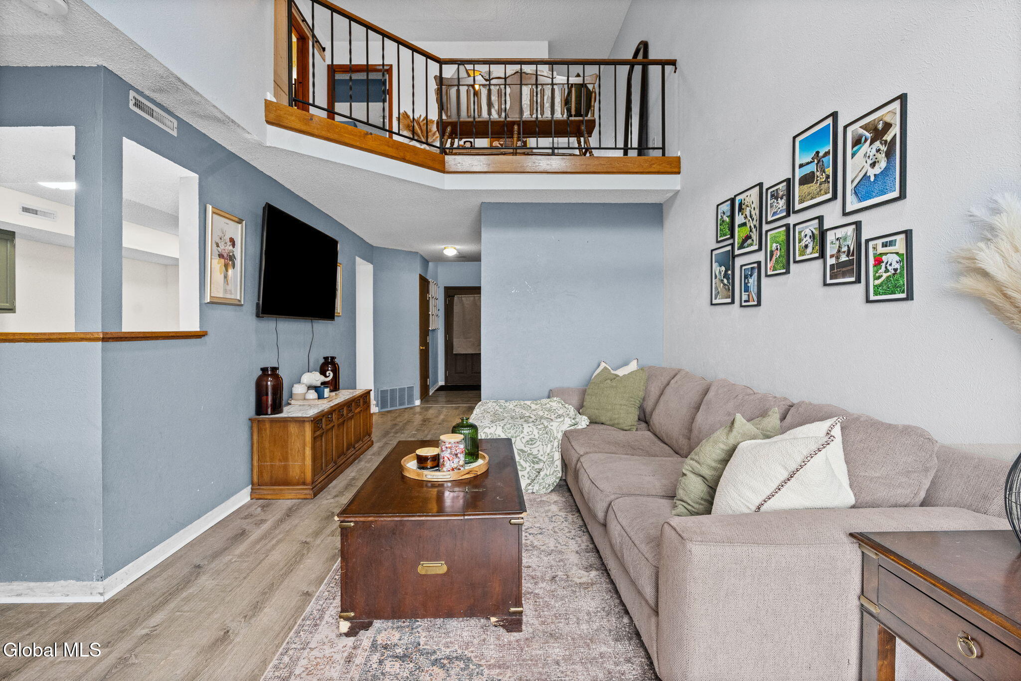 18 Justine Court Rensselaer, NY 12144 - Photo 2 of 24 17-web-or-mls-8-justine-ct