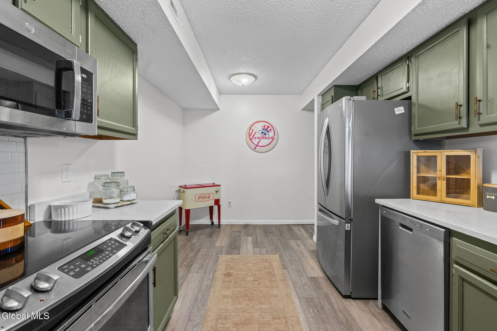 18 Justine Court Rensselaer, NY 12144 - Photo 7 of 24 19-web-or-mls-8-justine-ct