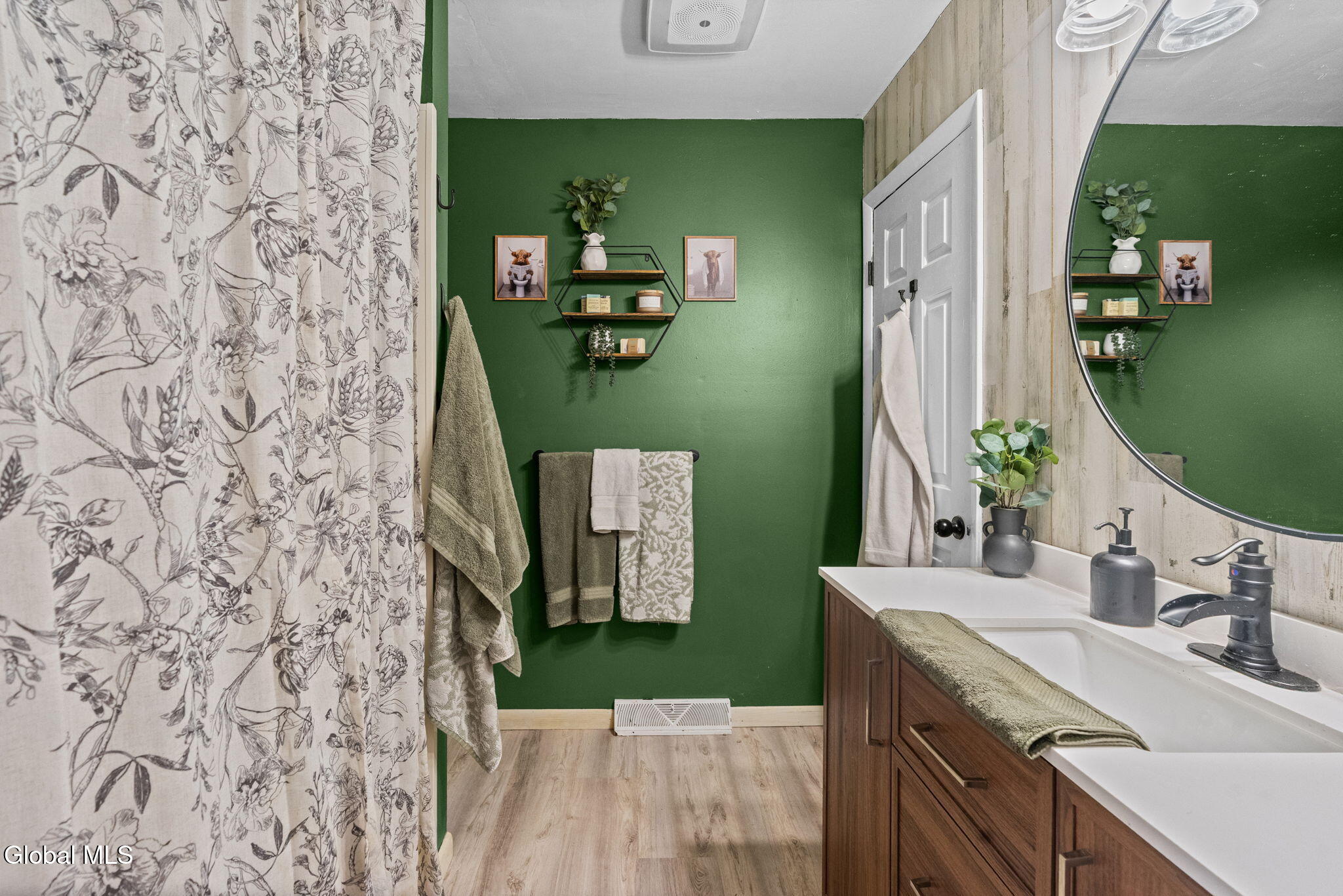 18 Justine Court Rensselaer, NY 12144 - Photo 10 of 24 5-web-or-mls-8-justine-ct