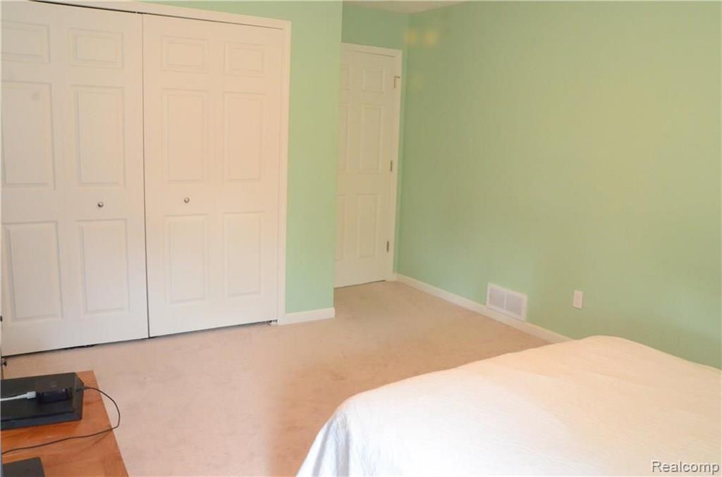 3820 South Canton Center Road Canton, MI 48188 - Photo 25 of 38