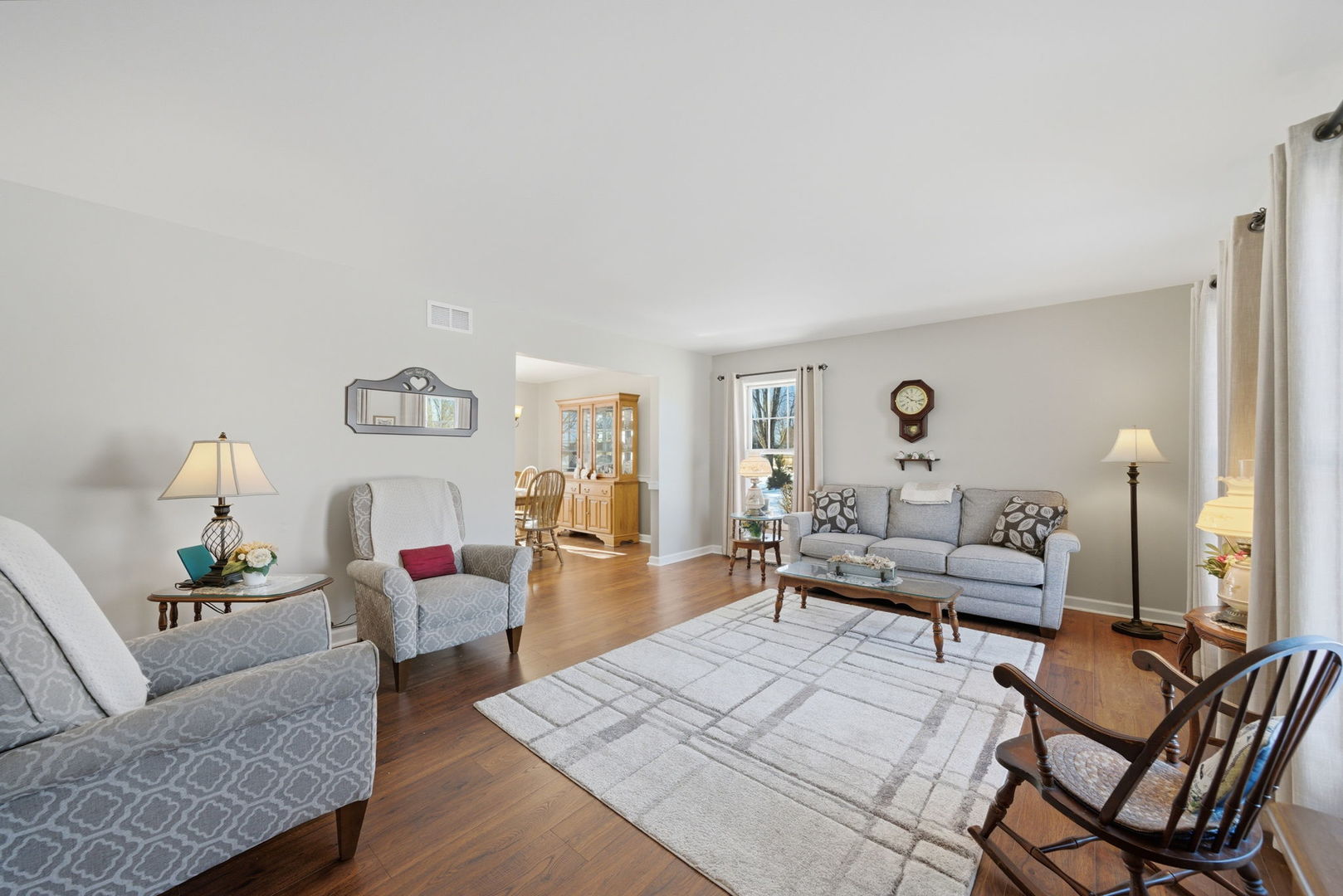 11N215 Capulet Circle Elgin, IL 60124 - Photo 7 of 27