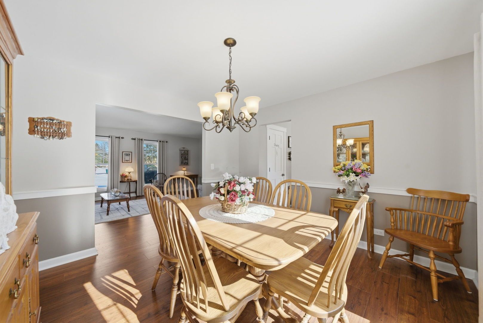 11N215 Capulet Circle Elgin, IL 60124 - Photo 8 of 27