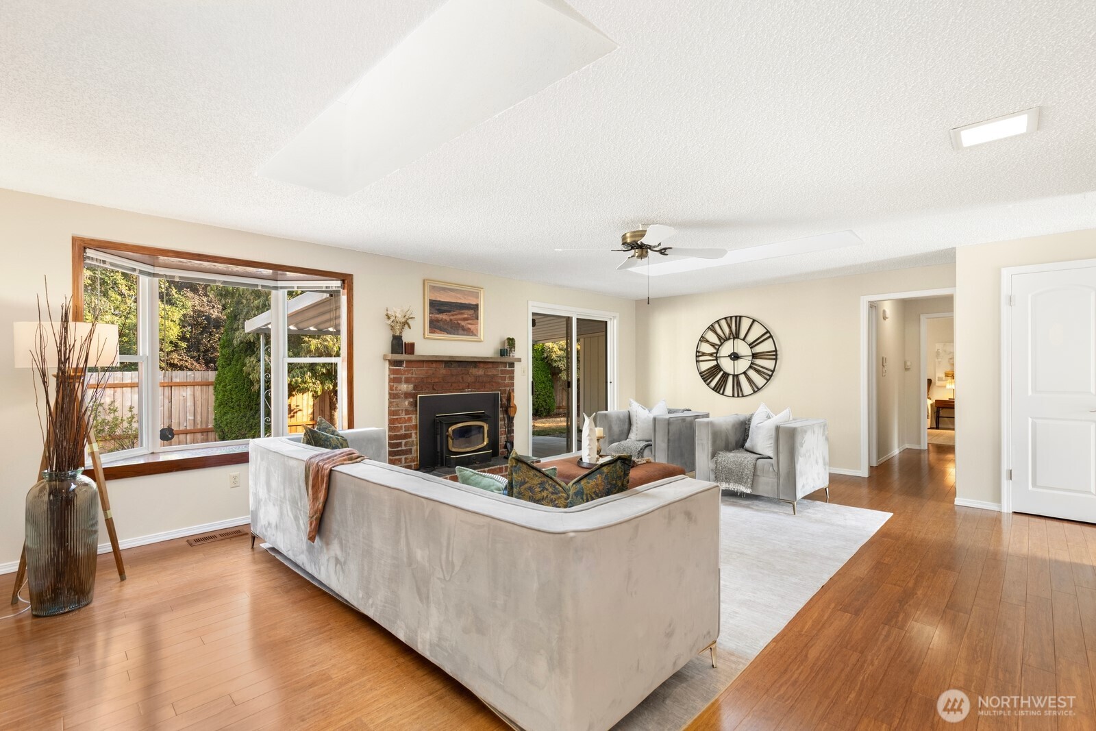 12740 Southeast 167th Street Renton, WA 98058 - Photo 6 of 31 Gallery Image 6