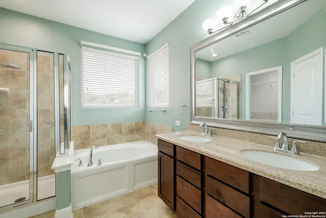 $1,900 | 12535 Quarter J, San Antonio, TX 78254