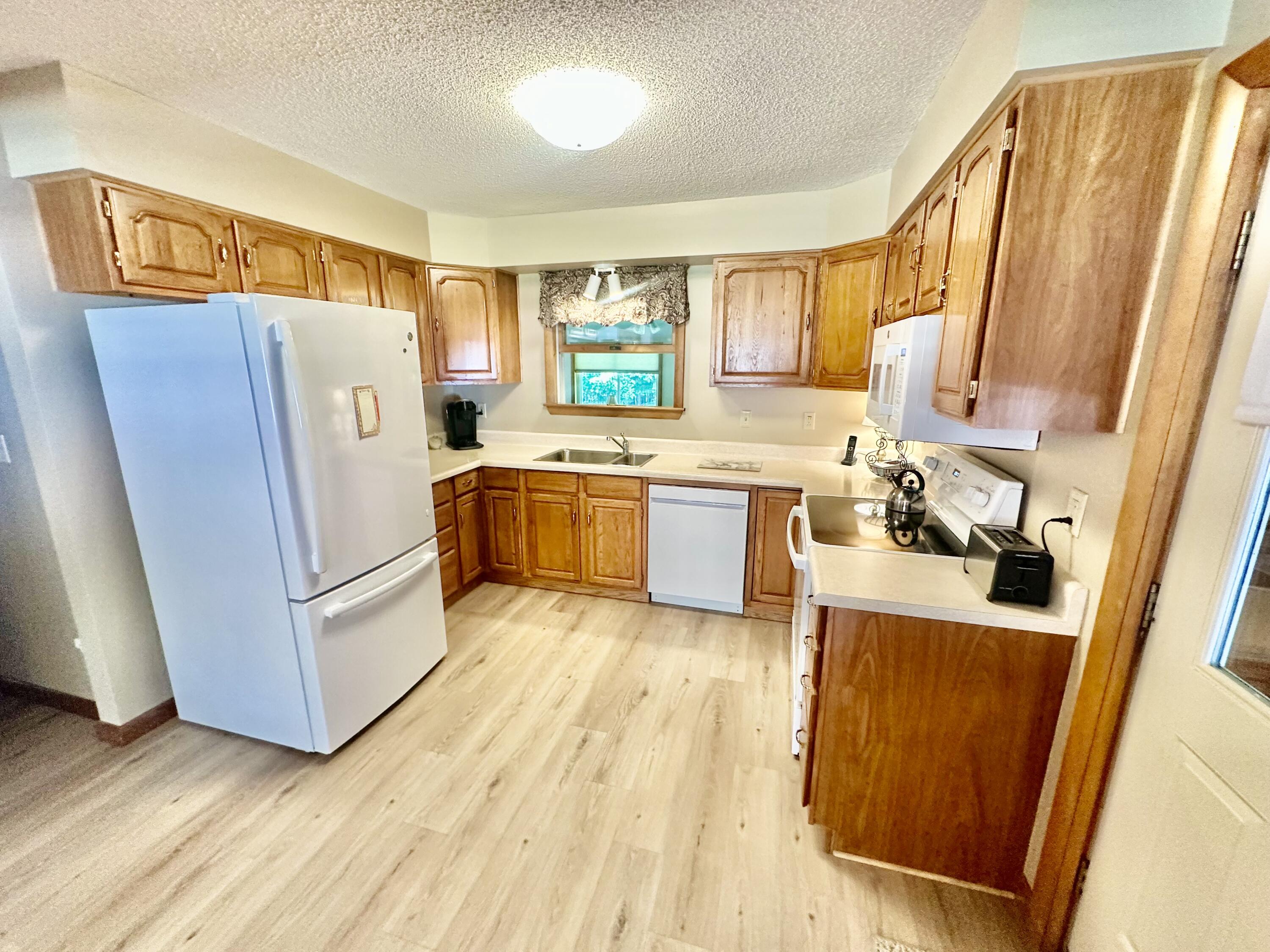 21 Young Street Madison, ME 04950 - Photo 8 of 26 Kitchen