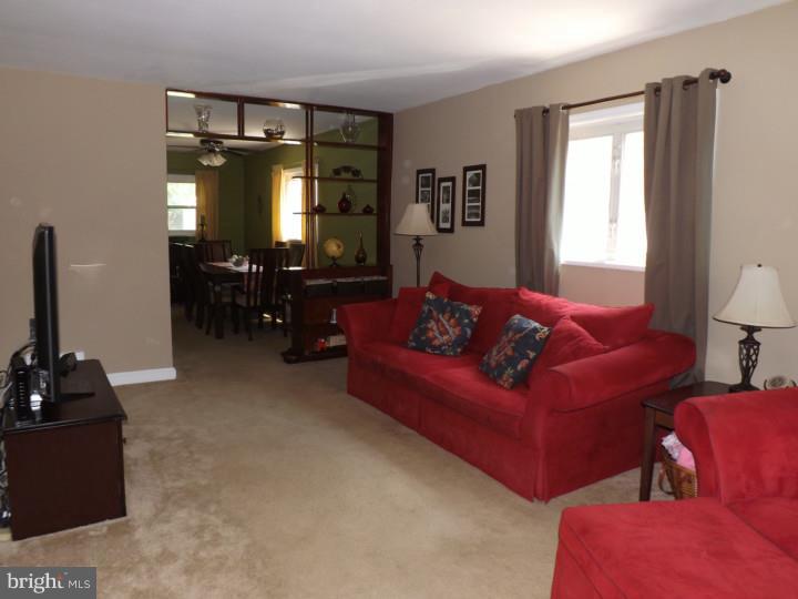 111 West Garrison Road Brookhaven, PA 19015 - Photo 6 of 19 Living Room