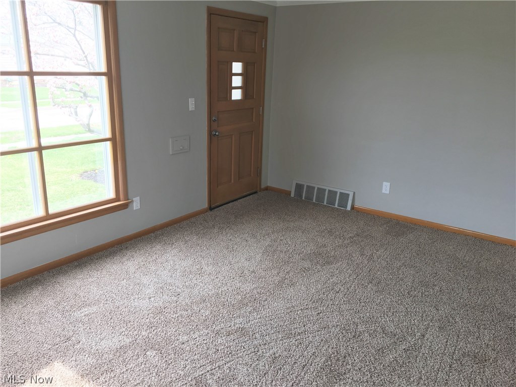 28806 Alton Road Wickliffe, OH 44092 - Photo 11 of 19 Gallery Image 11