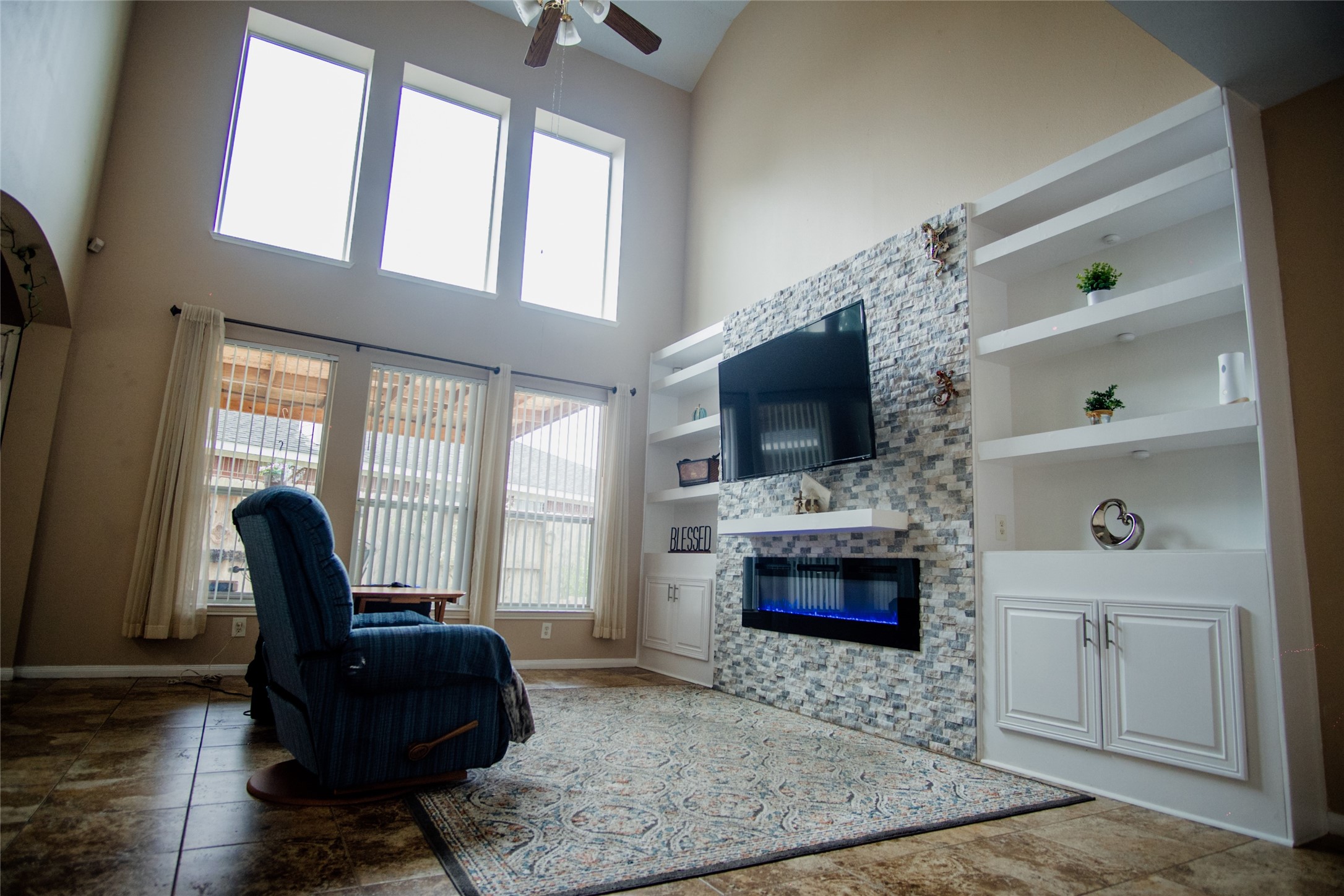 9214 Windy Spring Court Houston, TX 77089 - Photo 9 of 28