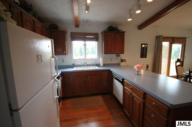 707 South College Road Mason, MI 48854 - Photo 2 of 27 Photo 2