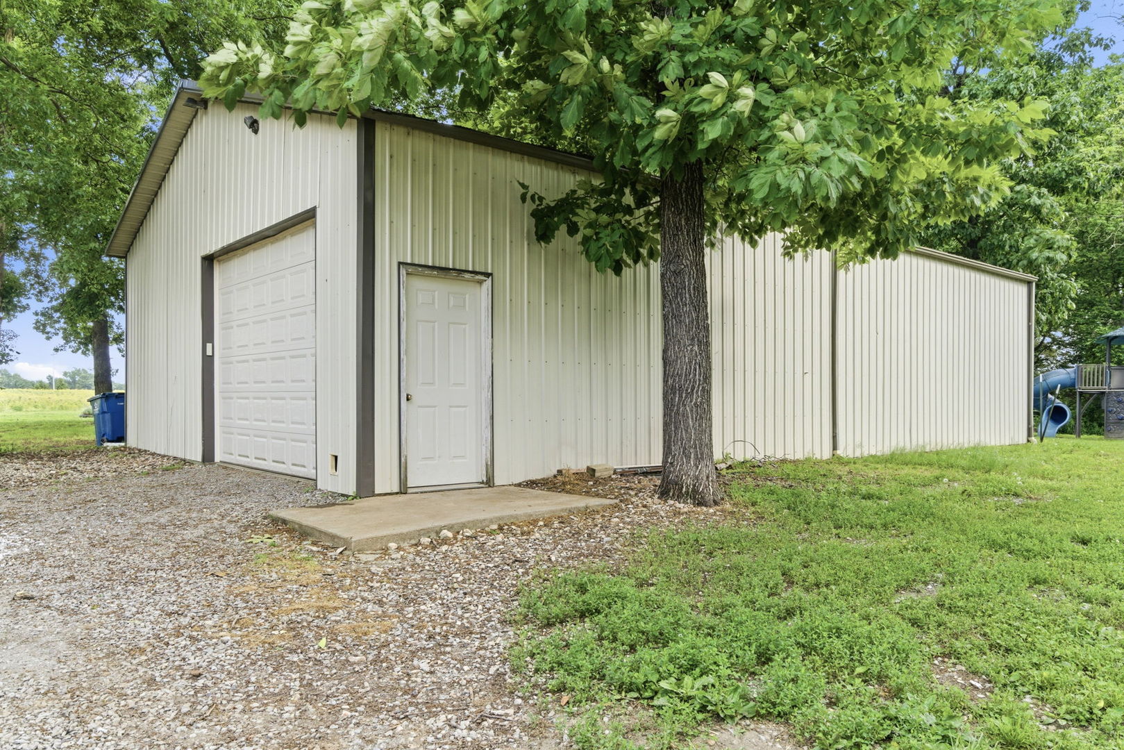 19485 Perry Road Pittsburg, IL 62974 - Photo 30 of 47