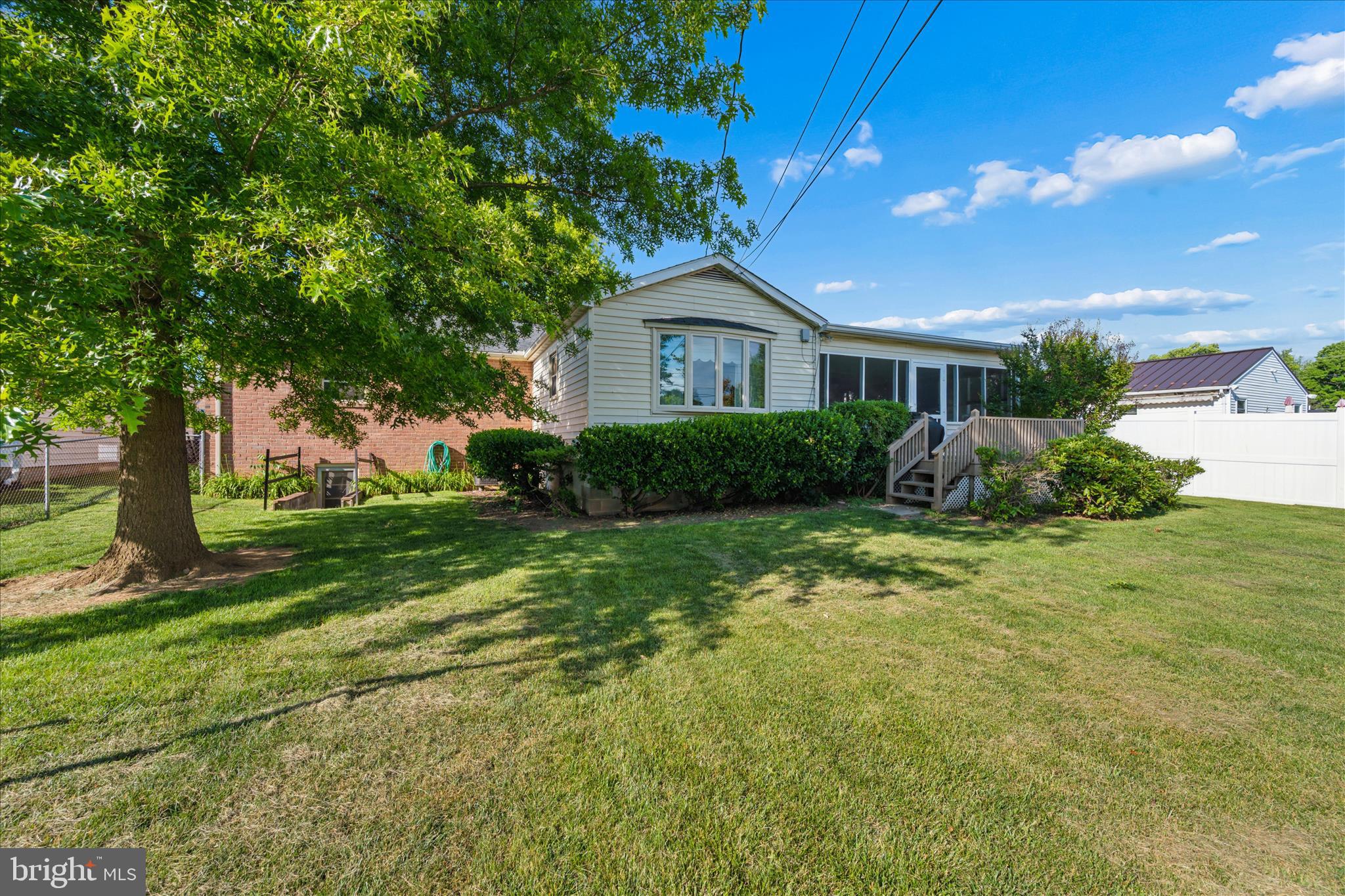 17223 Clover Leaf Road Hagerstown, MD 21740 - Photo 41 of 59 Exterior Back