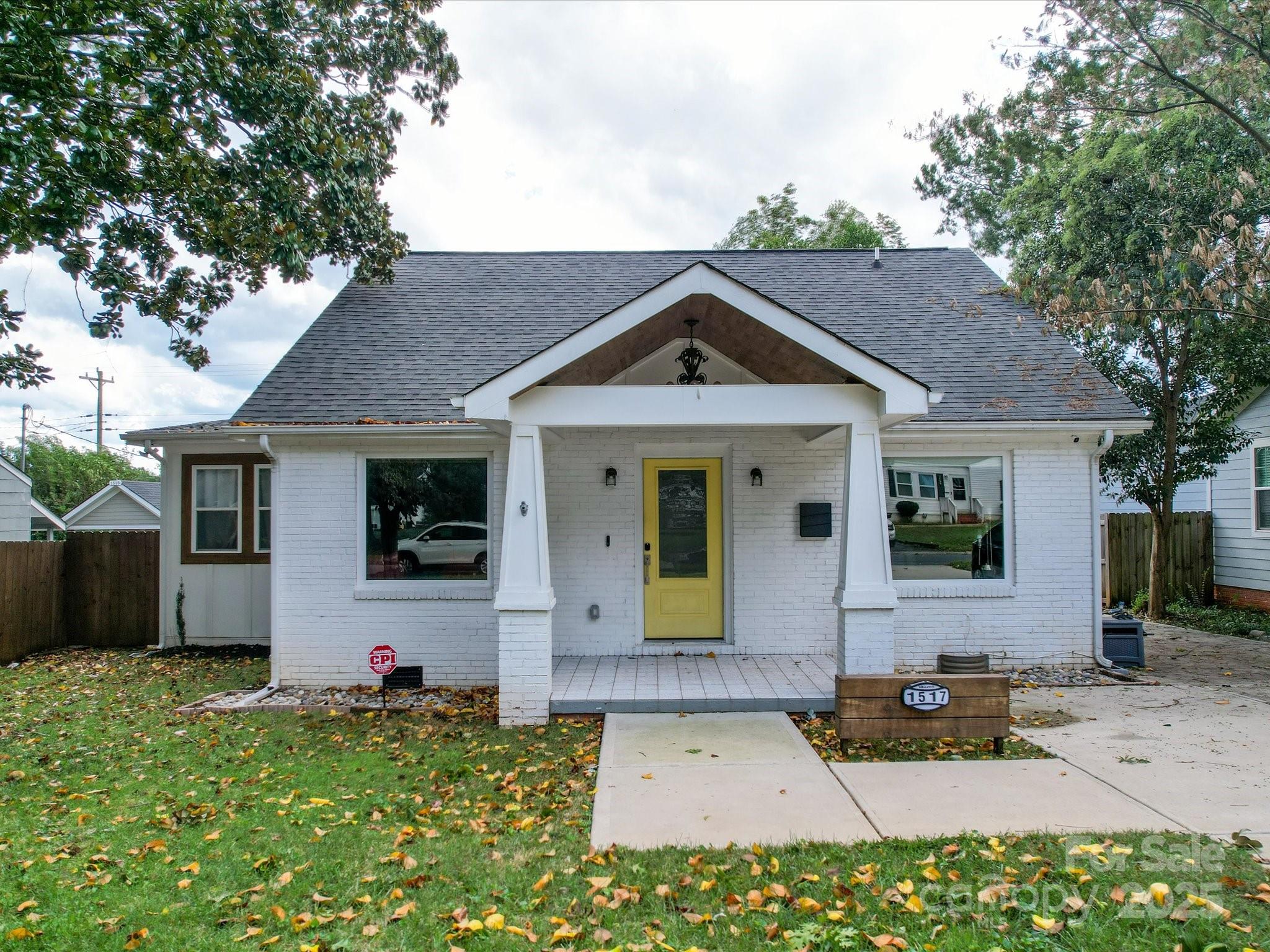 1517 Kimberly Road Charlotte, NC 28208 - Photo 1 of 48 Gallery Image 1