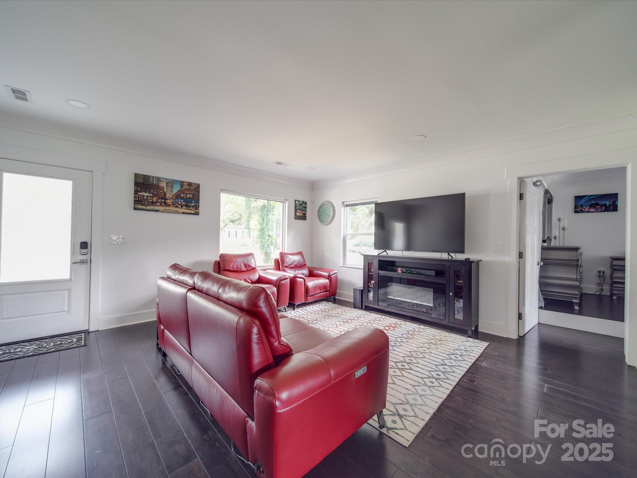 1517 Kimberly Road Charlotte, NC 28208 - Photo 8 of 48 Gallery Image 8