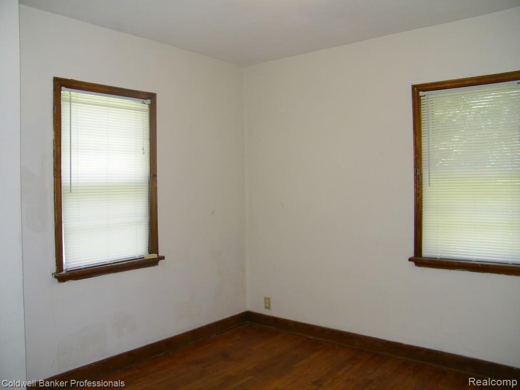 2115 Mitchell Lake Road Attica, MI 48412 - Photo 13 of 24 100_5562.jpg