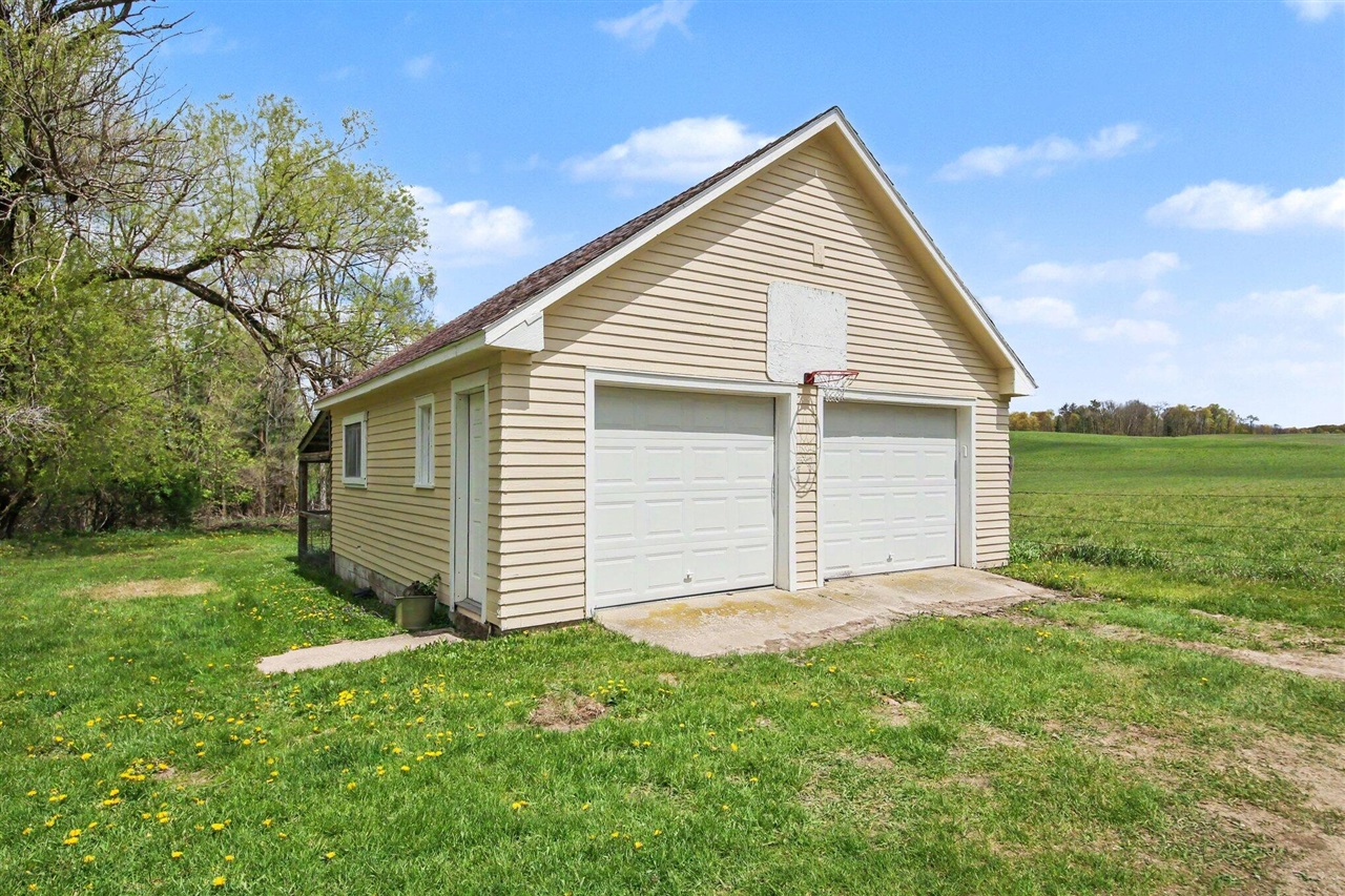 17210 McKinley Road Big Rapids, MI 49307 - Photo 2 of 14