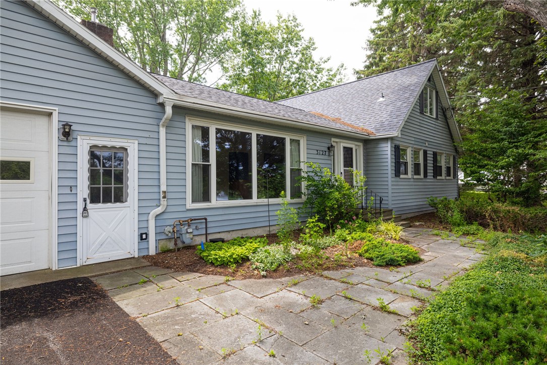 3127 State Rte 21 Canandaigua Town, NY 14424 - Photo 4 of 43