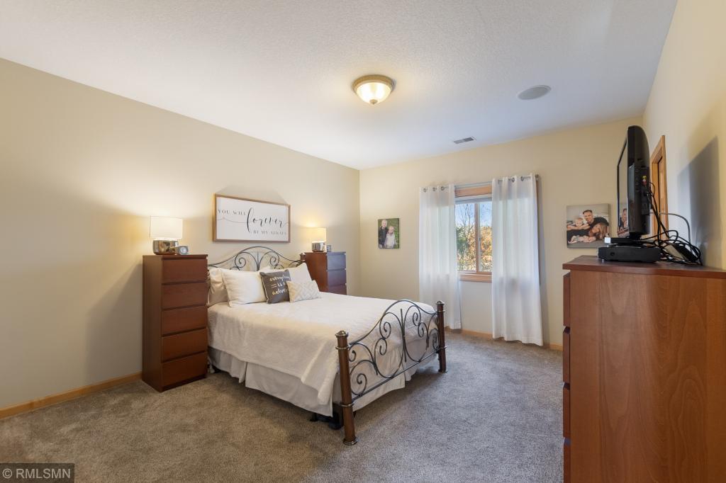 4530 Highland Road Minnetonka, MN 55345 - Photo 13 of 21 Gallery Image 13