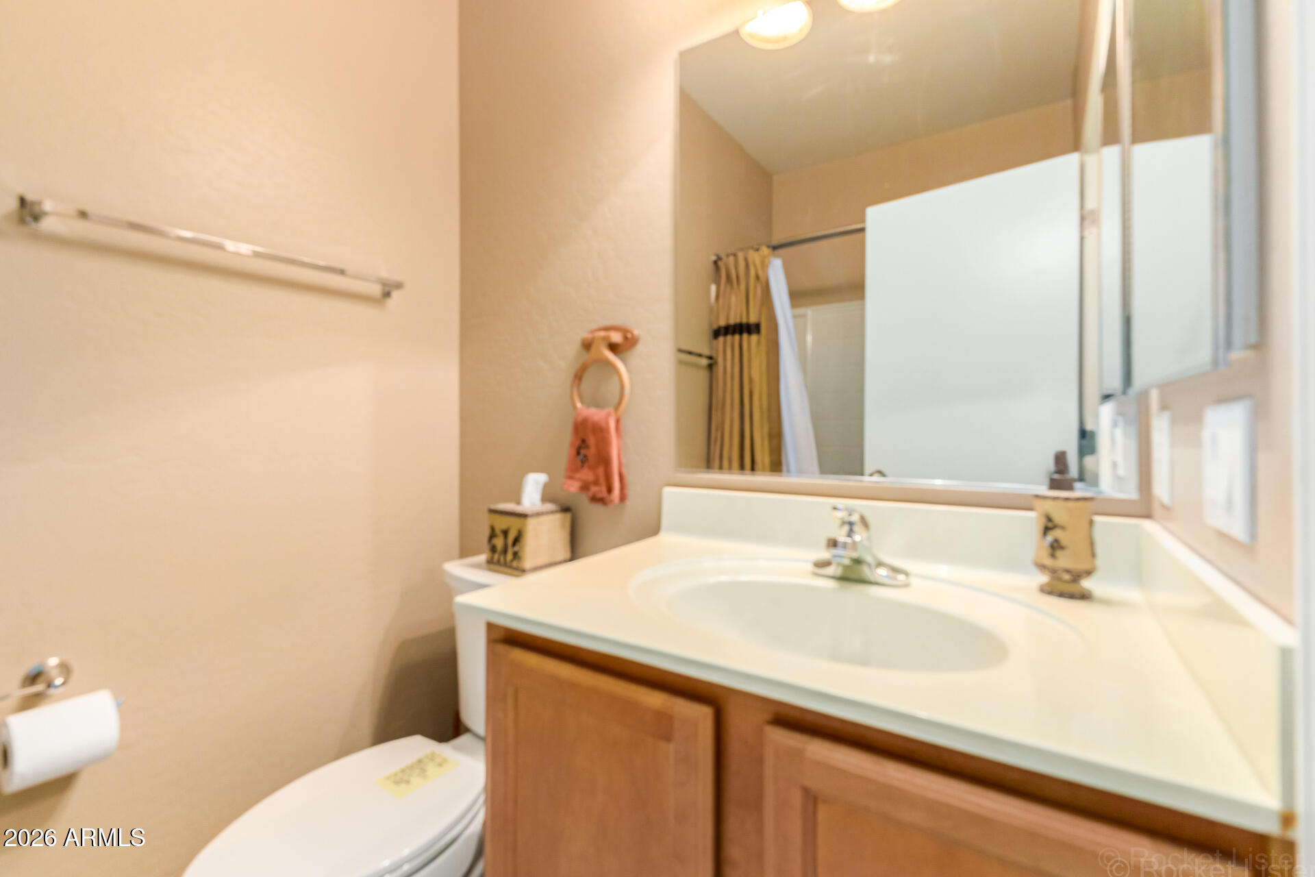 1255 South Rialto, Unit 104 Mesa, AZ 85209 - Photo 23 of 35 Bathroom 2