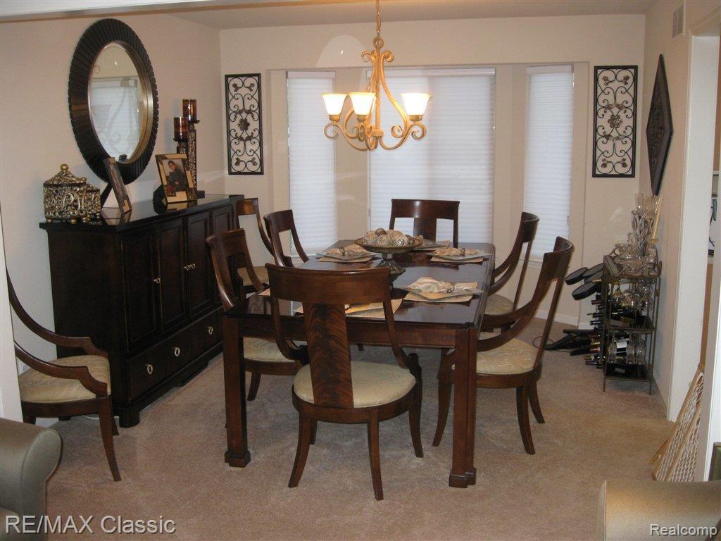 3121 Grand Park Rochester, MI 48307 - Photo 4 of 7 3121 grand park dining room.jpg
