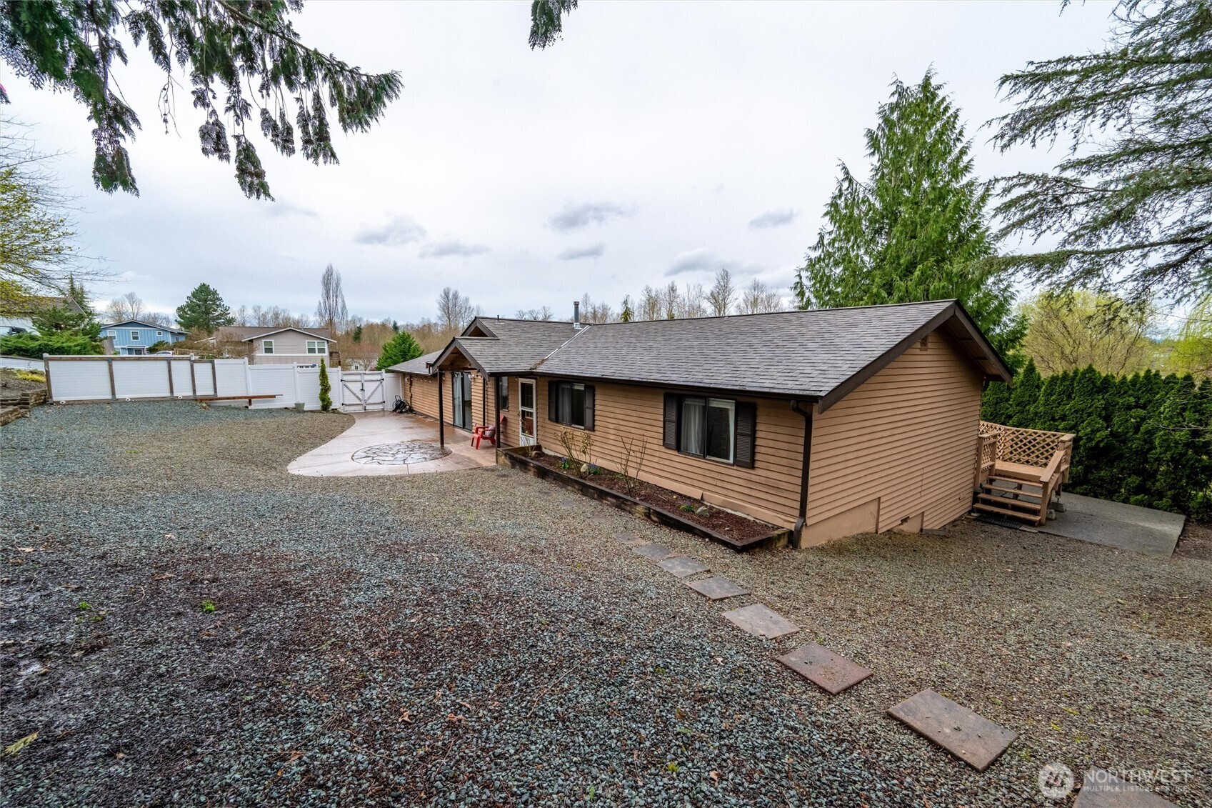1120 North Waugh Road Mount Vernon, WA 98273 - Photo 32 of 40 Gallery Image 32