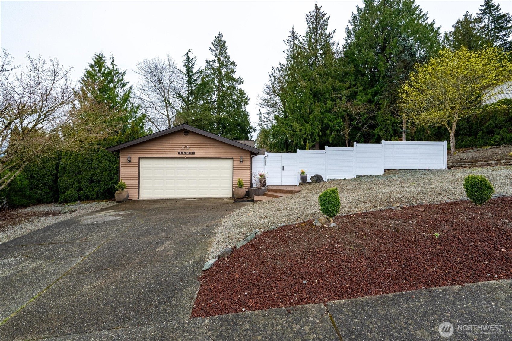 1120 North Waugh Road Mount Vernon, WA 98273 - Photo 7 of 40 Gallery Image 7
