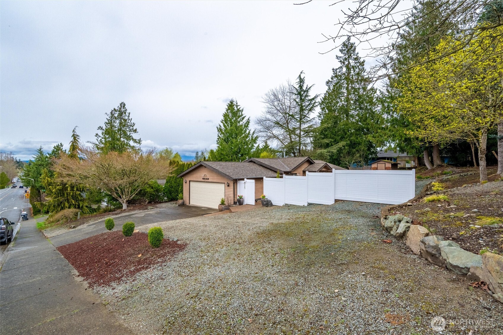 1120 North Waugh Road Mount Vernon, WA 98273 - Photo 8 of 40 Gallery Image 8