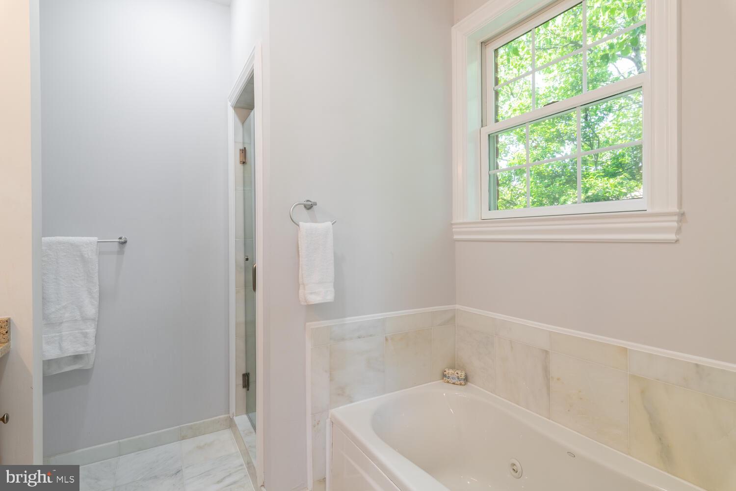 3 Sunset Drive Alexandria, VA 22301 - Photo 27 of 50 Owner's Bathroom