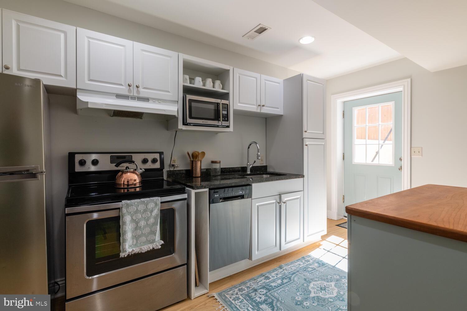 3 Sunset Drive Alexandria, VA 22301 - Photo 41 of 50 Lower Level Kitchen