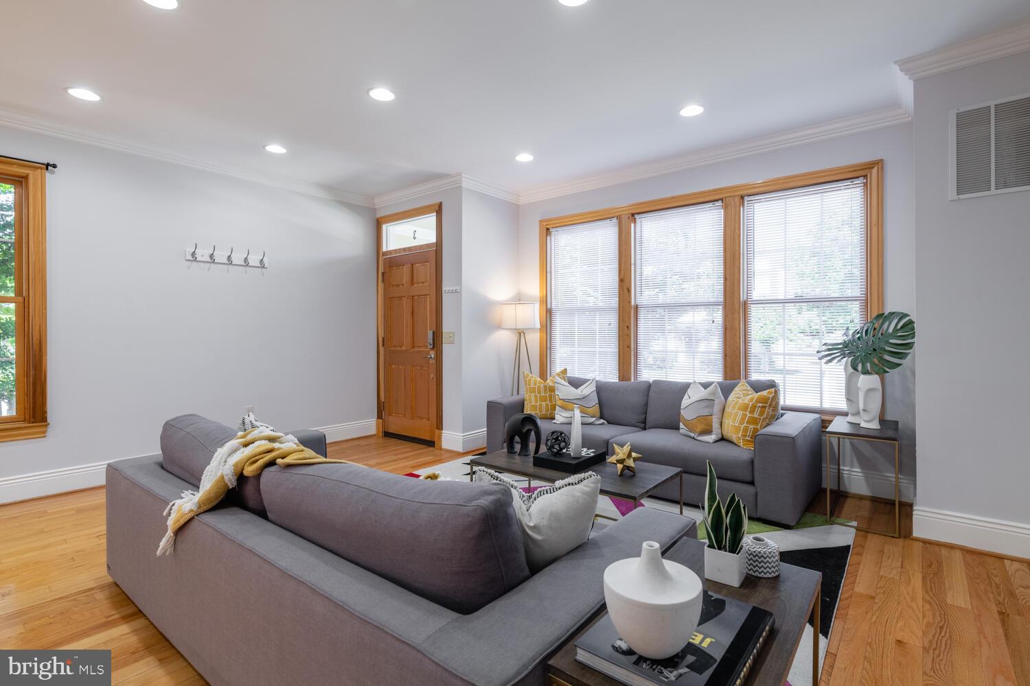 3 Sunset Drive Alexandria, VA 22301 - Photo 5 of 50 Living Area
