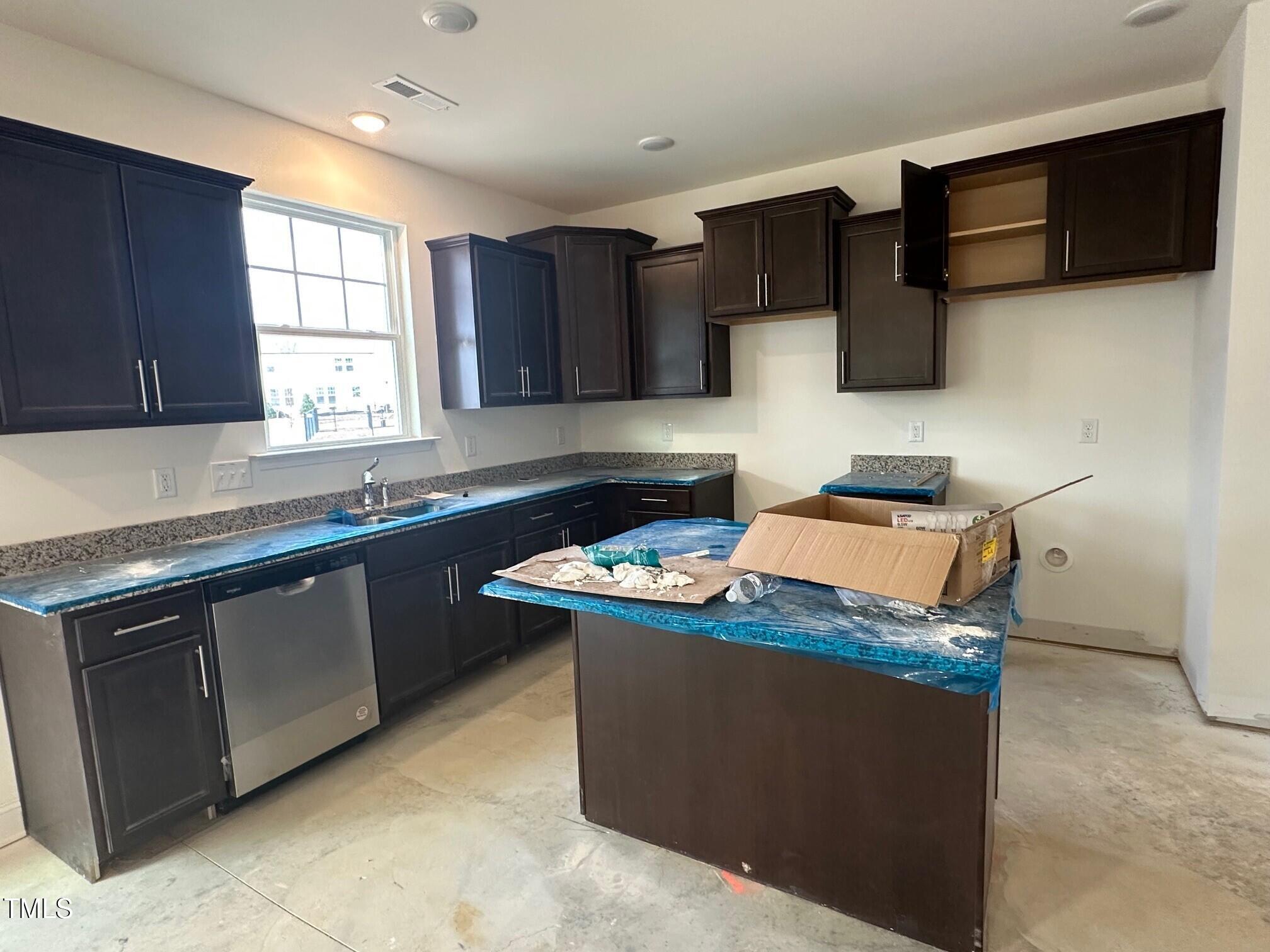 1105 Channel Drop Loop Zebulon, NC 27597 - Photo 4 of 26 kitchen